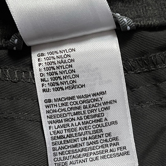 The North face shorts - Picture 6 of 7